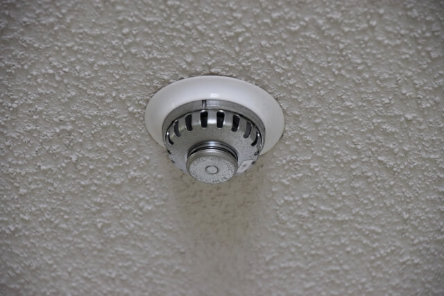 スプリンクラー設備の導入はどこに頼む？