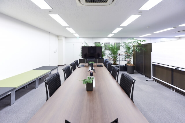 LEDの明るさを決めるのは？