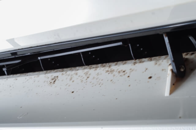 業者用エアコンの臭いを放置するとどうなる?